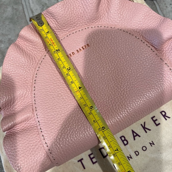 TED BAKER PINK BLUSH RUFFLE LEATHER CLUTCH HANDBAG WITH CHAIN SHOULDER STRAP - Picture 7 of 9